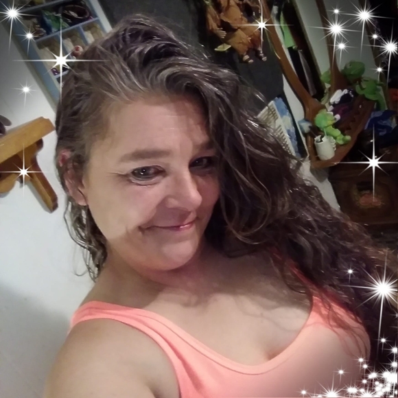 Meet your Posher, Erika - Picture 1 of 1